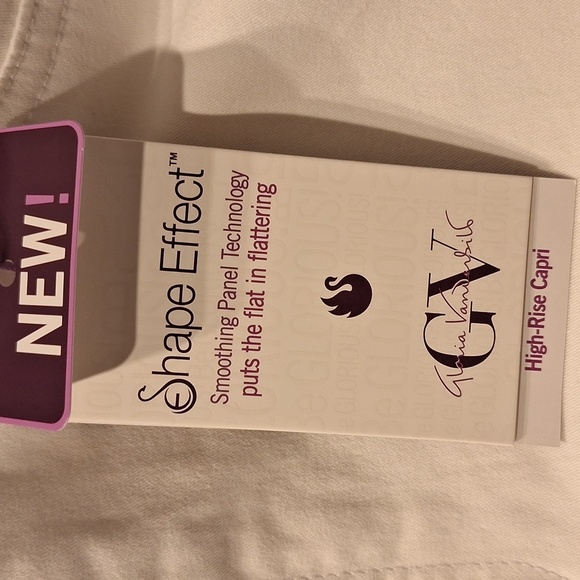 q Womens Gloria Vanderbilt Stretch White Capris Size 16.  NWT - Picture 7 of 7